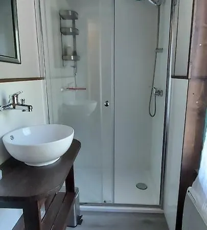 D'hotes Le Cycliste Pensionat La Chapelle (Saint-Jean-de-Maurienne, Savoie)